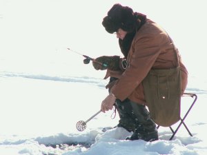 Мастерим черпак для зимней рыбалки