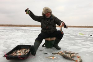 Рыбалка зимой на Волге